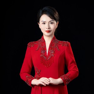 Listen to 娘的心（男声版） (cover: 高捞) (完整版) song with lyrics from 王霞