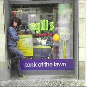 Tonk Of The Lawn dari Egill Sæbjörnsson