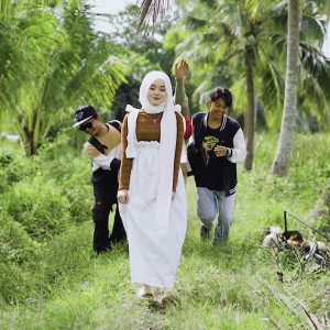 Dengarkan สารภาพรัก lagu dari FAIZ WALANA dengan lirik