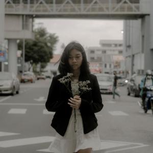 收聽Fil El的Somnium Hortus (feat. JiaWei, Mangroove Band 玩酷樂團 & SWIT)歌詞歌曲