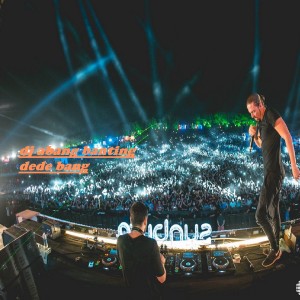 收听Wawan Dcozt的Dj Abang Banting Dede Bang歌词歌曲