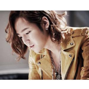 ดาวน์โหลดและฟังเพลง I C U พร้อมเนื้อเพลงจาก Jang Geun Suk