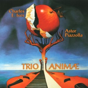 收聽Trio Animae的Revolucionario歌詞歌曲