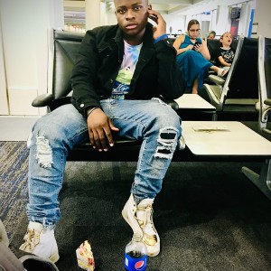 ดาวน์โหลดและฟังเพลง Uje uje พร้อมเนื้อเพลงจาก Rich Mood Tz