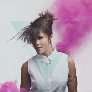 Dengarkan lagu Smoke and Fire nyanyian Tiffany Thompson dengan lirik