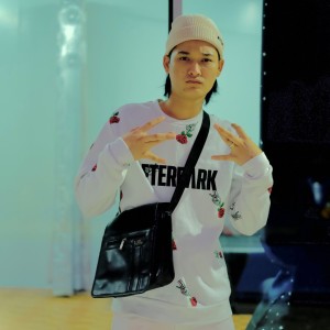 ดาวน์โหลดและฟังเพลง Eh La (it is what it is) (feat. T J) พร้อมเนื้อเพลงจาก Eh La Naughty Kidz