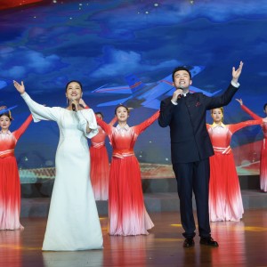 Listen to 福行天下 (完整版) song with lyrics from 董狄