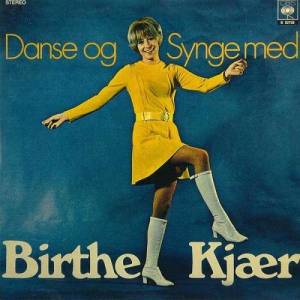 ดาวน์โหลดและฟังเพลง Ske Hvad Der Vil พร้อมเนื้อเพลงจาก Birthe Kjær