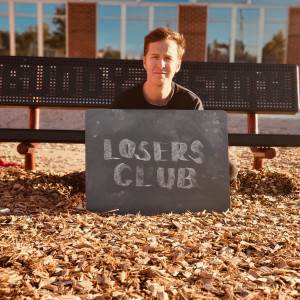 ดาวน์โหลดและฟังเพลง Losers Club พร้อมเนื้อเพลงจาก Brett Kohler