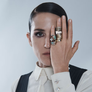 ดาวน์โหลดและฟังเพลง Long For Ruin พร้อมเนื้อเพลงจาก Joan As Police Woman