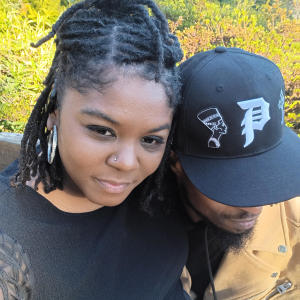 Poetic Flowz的專輯On The Market (feat. Trell Fitted) [Explicit]