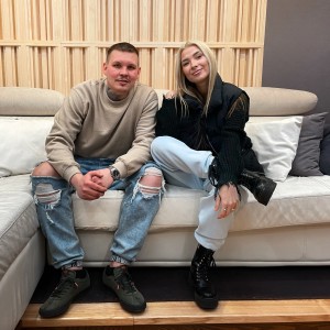 收听Vladis的Učim sa lietať歌词歌曲