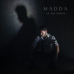 收听MADDA的La mia stanza歌词歌曲