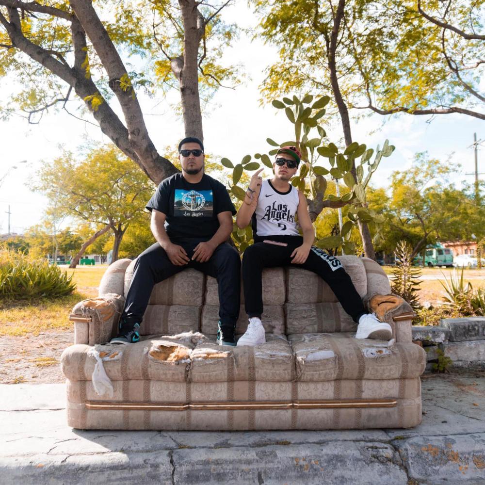 RAPER (feat. Lokos del barrio) (Explicit)