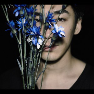 Dengarkan Heartbreaker lagu dari QING dengan lirik