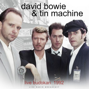 Dengarkan lagu Go Now (live) (Live) nyanyian David Bowie dengan lirik