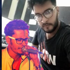 Dengarkan lagu Diwana (Explicit) nyanyian Evan Evu dengan lirik