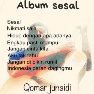 Dengarkan Hidup Dengan Apa Adanya lagu dari Qomar Junaidi dengan lirik