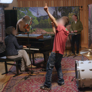 default playlist img