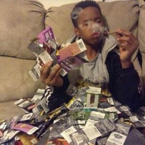 default playlist img