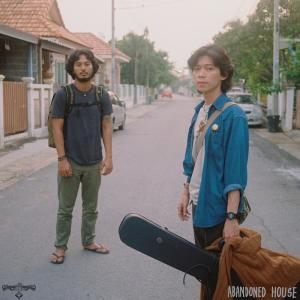 Listen to ฤดูฝัน song with lyrics from Abandoned House