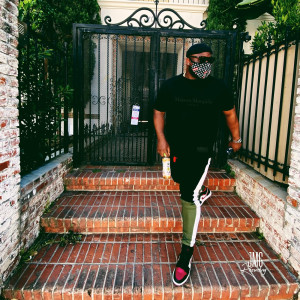 Dengarkan lagu Vibez nyanyian KING PIERRE dengan lirik