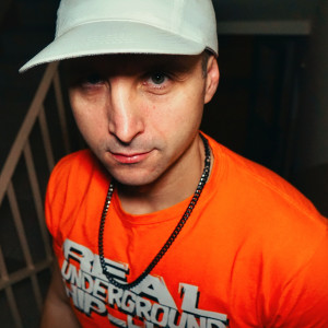 收聽KNS的Real underground (Explicit)歌詞歌曲