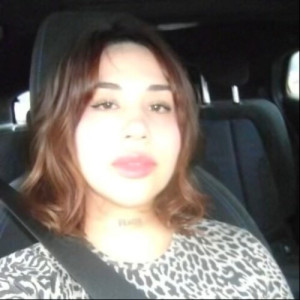 Listen to maltratame u.u song with lyrics from Dinamarca