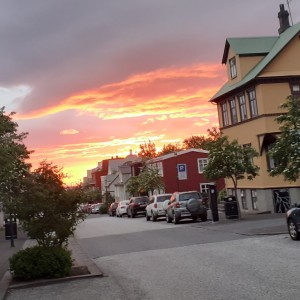 ดาวน์โหลดและฟังเพลง Kvöldar พร้อมเนื้อเพลงจาก Hek