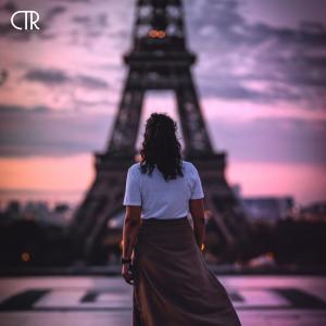 Dengarkan lagu Tourner Dans Le Vide nyanyian eyeroze dengan lirik