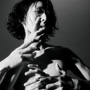 Listen to It's a sin. song with lyrics from Manson 张进翘