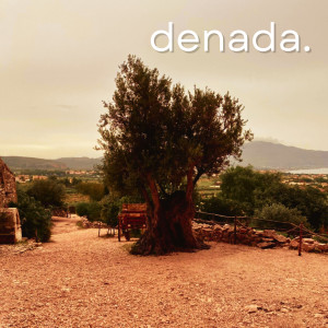 denada.的專輯Sepia