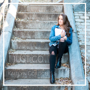 Dengarkan lagu Slytherin nyanyian Kaitlyn Gordon dengan lirik
