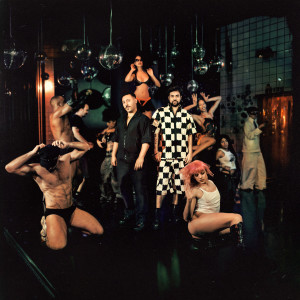 ดาวน์โหลดและฟังเพลง Vai DJ (Explicit) พร้อมเนื้อเพลงจาก CyberKills