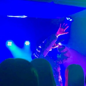 Album nagedasumaeni oleh Trn