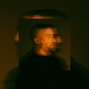 Dengarkan lagu Khaleesi (Explicit) nyanyian Ezra Kunze dengan lirik