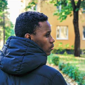 收聽Phondo的Nuoren miehen elämää歌詞歌曲