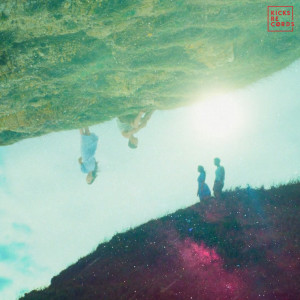Listen to ฉันคือความทรงจำดีๆของเธอรึเปล่า song with lyrics from Fellow Fellow