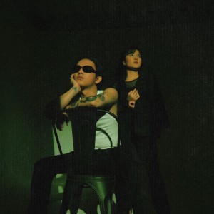 ดาวน์โหลดและฟังเพลง Cedera พร้อมเนื้อเพลงจาก KIRA