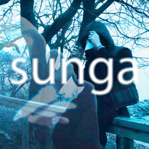 ดาวน์โหลดและฟังเพลง Sunga พร้อมเนื้อเพลงจาก Away