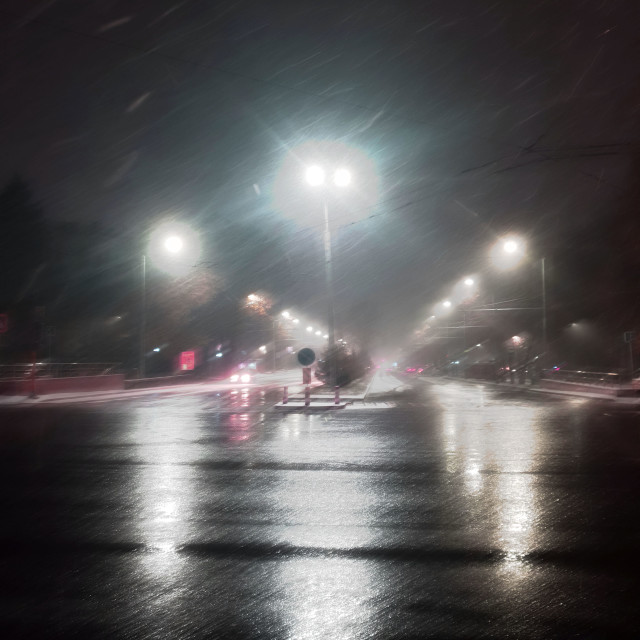 Listen to Уйди из моих снов (Explicit) song with lyrics from drowsyy