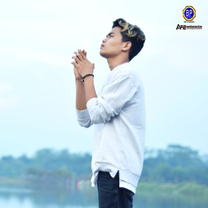Dengarkan Pengorbanan Sia Sia lagu dari Rimansyah Pandia dengan lirik