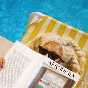 收聽Rola的DHL歌詞歌曲