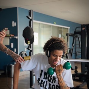 ดาวน์โหลดและฟังเพลง Biotônico (Explicit) พร้อมเนื้อเพลงจาก JP Kidd