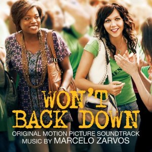ดาวน์โหลดและฟังเพลง First Kiss พร้อมเนื้อเพลงจาก Marcelo Zarvos