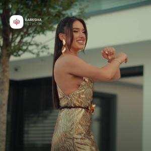 ดาวน์โหลดและฟังเพลง Pina për dashni พร้อมเนื้อเพลงจาก Ezo Menic