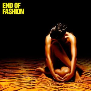 ดาวน์โหลดและฟังเพลง The Game พร้อมเนื้อเพลงจาก End of Fashion