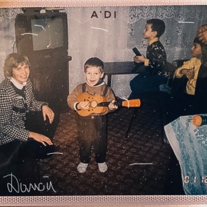 Dengarkan lagu Домой nyanyian A'DI dengan lirik