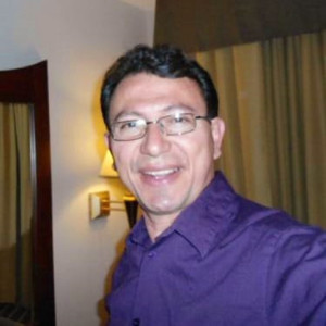 Listen to Historia De Amor song with lyrics from Fernando Daniel
