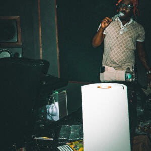 default playlist img